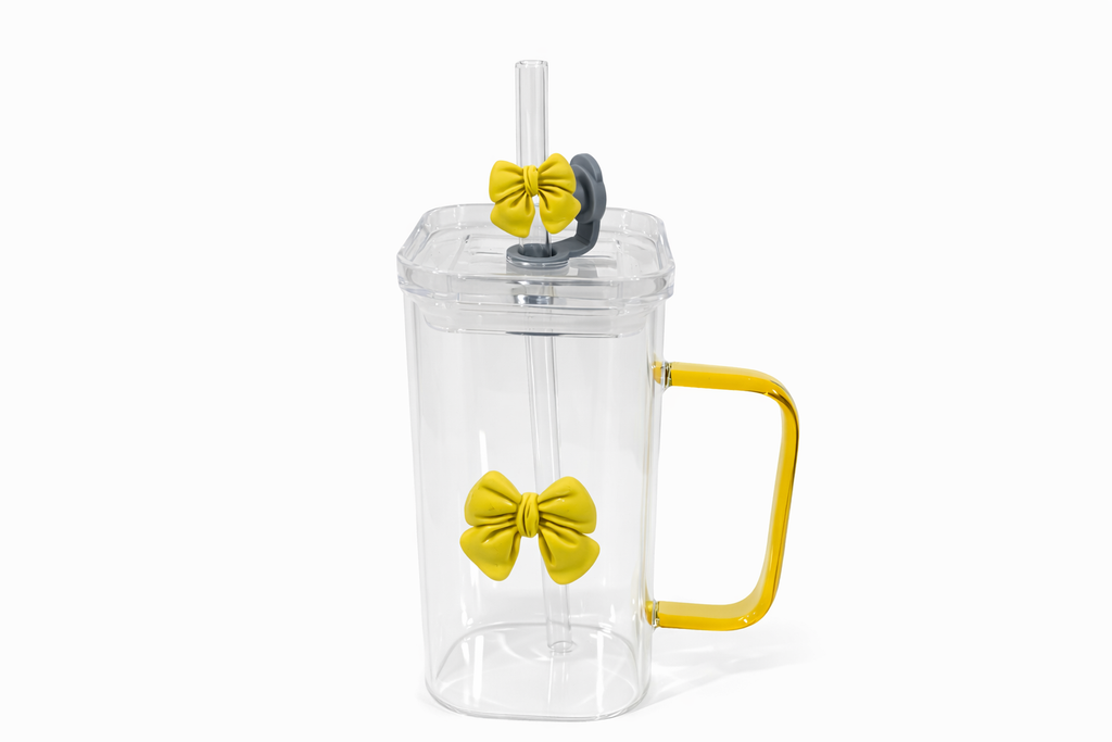 Bow Cup with Straw